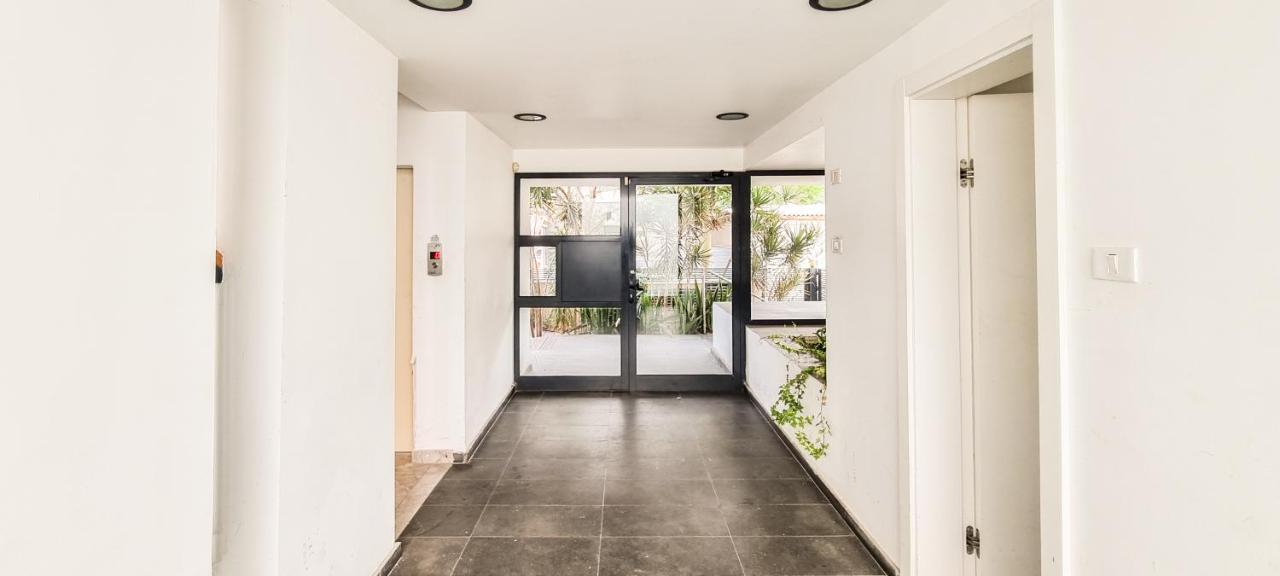 Bnbisrael Apartments - Kalisher Ophrys Тель-Авив Экстерьер фото